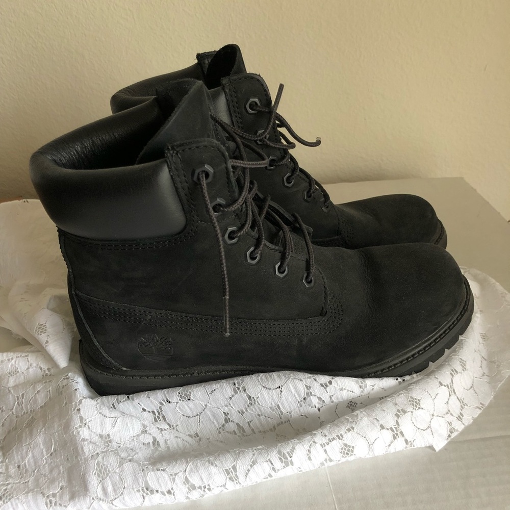 Black Timberland Boots Size 8.5
